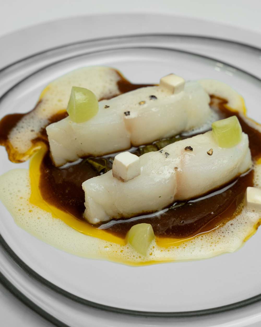 Turbot en trois versions, du végétal dans le jus 205 €
